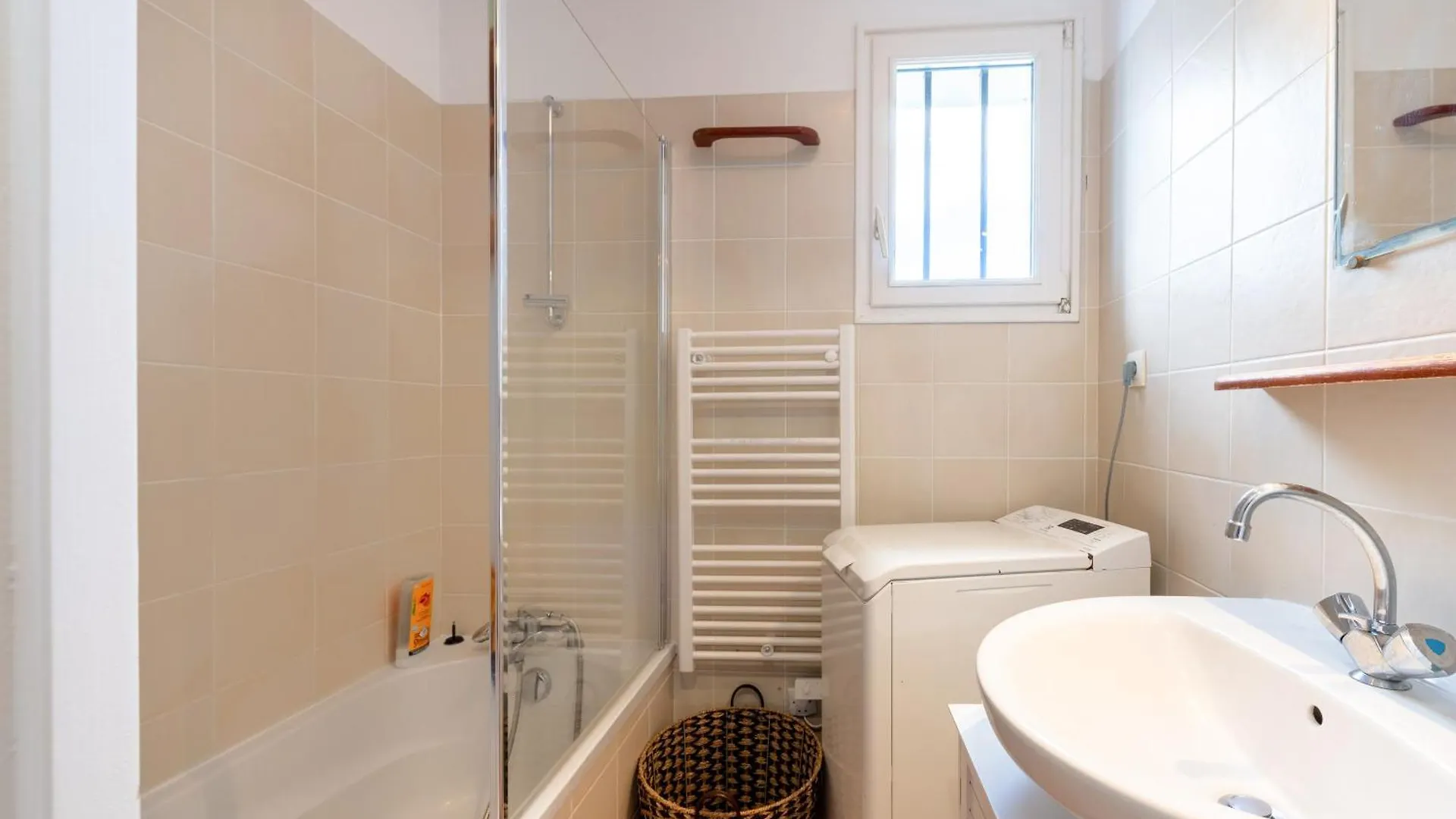 Holiday home La Maison Aux Volets Bleus Arzon